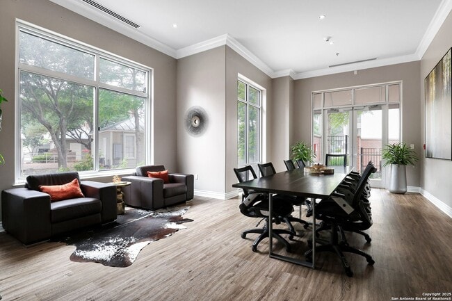 Building Photo - GORGEOUS FURNISHED CONDOMINIUM WITH GREAT ...