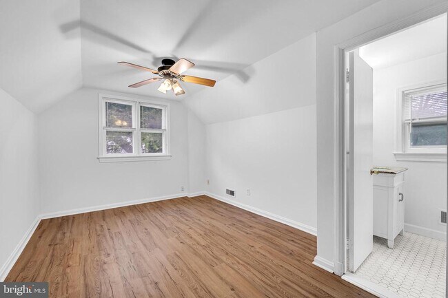 Building Photo - 5023 Druid Dr