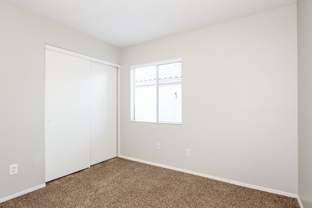 Building Photo - 11717 W Poinsettia Dr