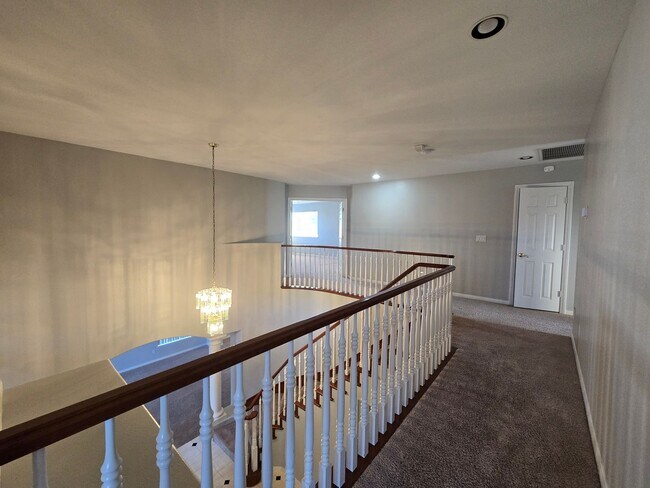 Building Photo - 6325 N Juliano Rd