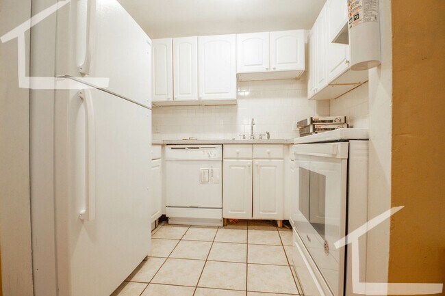 Building Photo - 26 Farrington Ave