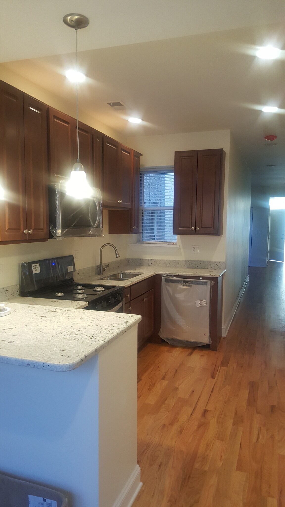 Building Photo - 4817 N Troy St