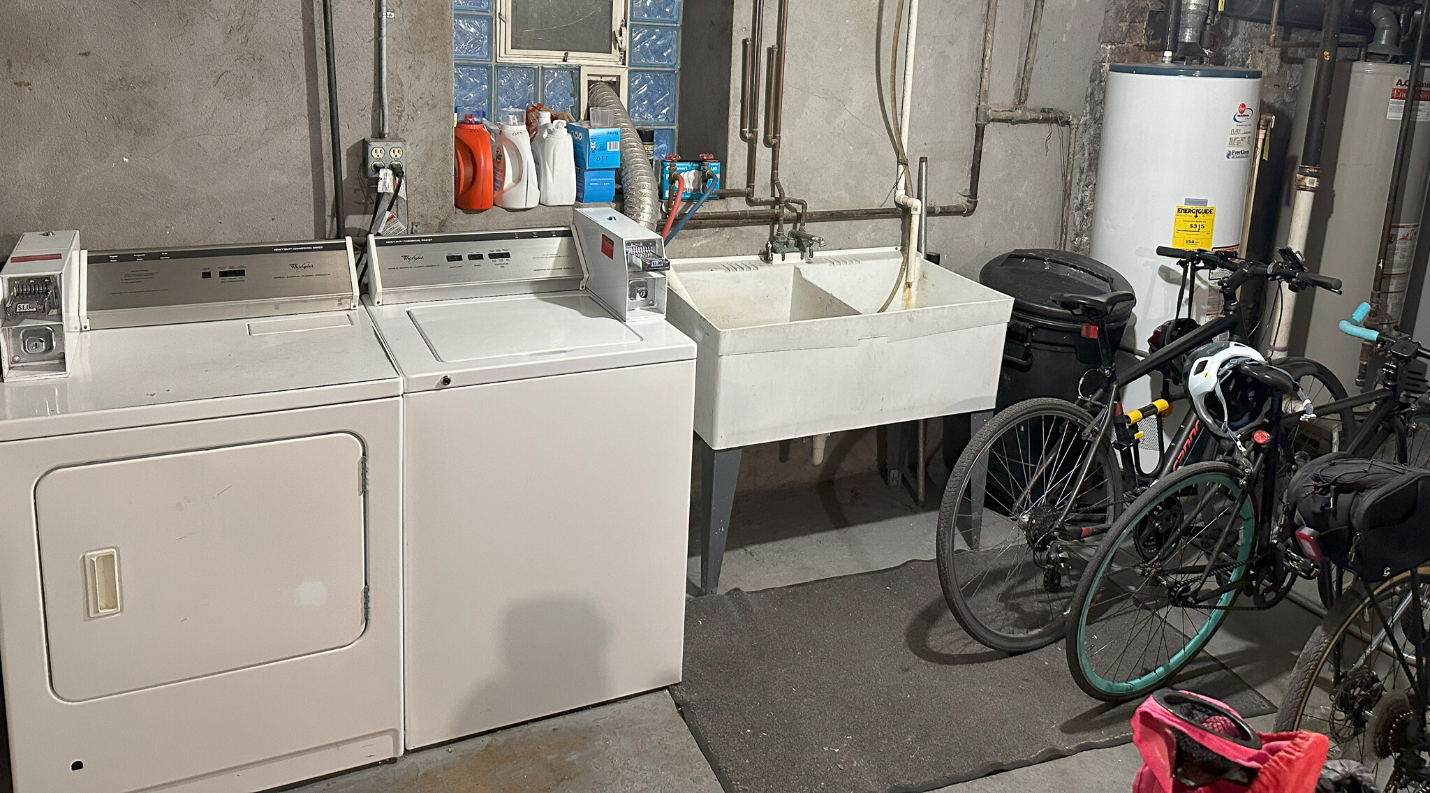 Laundry and Bike Storage - 2217 N Magnolia Ave