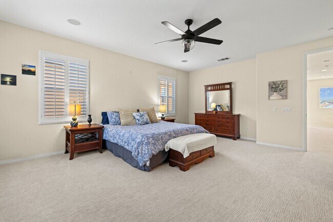 Building Photo - Luxurious 5-Bedroom Pool Home with Solar &...