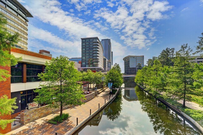 Building Photo - 11 Korbel Ct