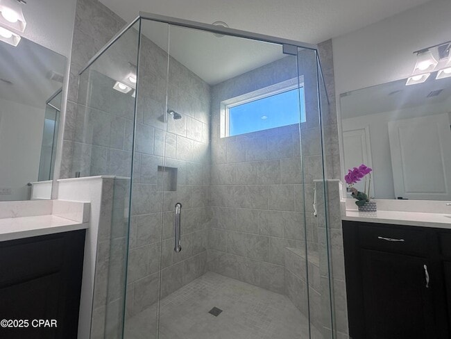 Building Photo - 9259 Paradise Dr