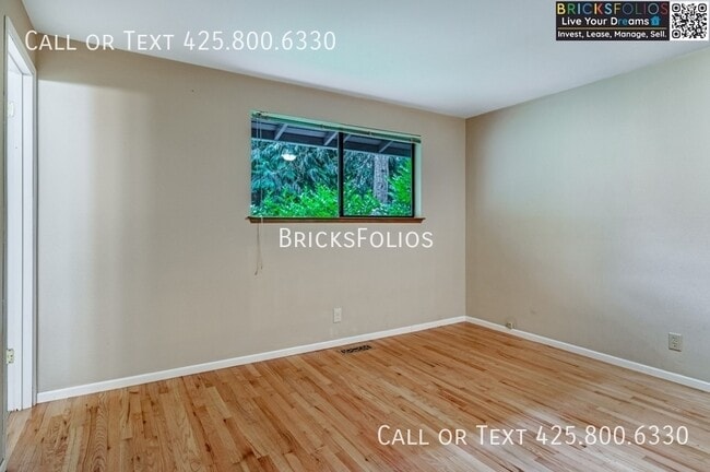 Building Photo - 7524 137th Ave NE
