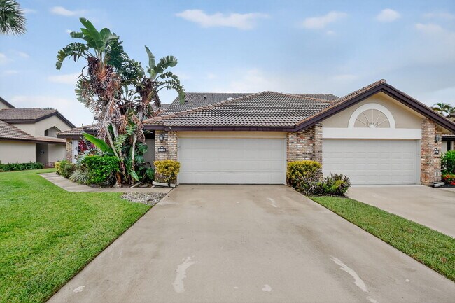 Primary Photo - 8081 Cassia Dr