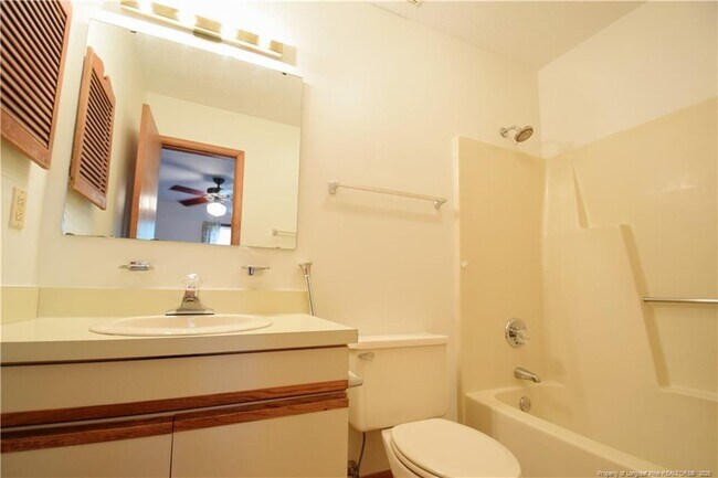 Building Photo - 1276 N Forest Dr