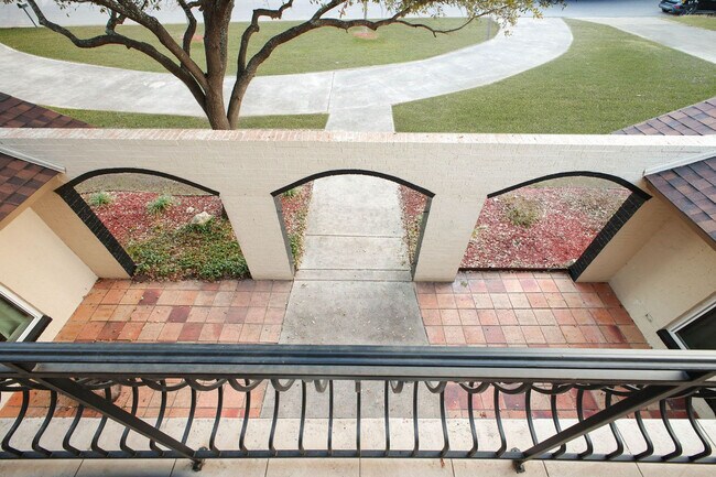 Building Photo - 107 Wickford Way