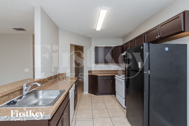 Building Photo - 112 Marsh St