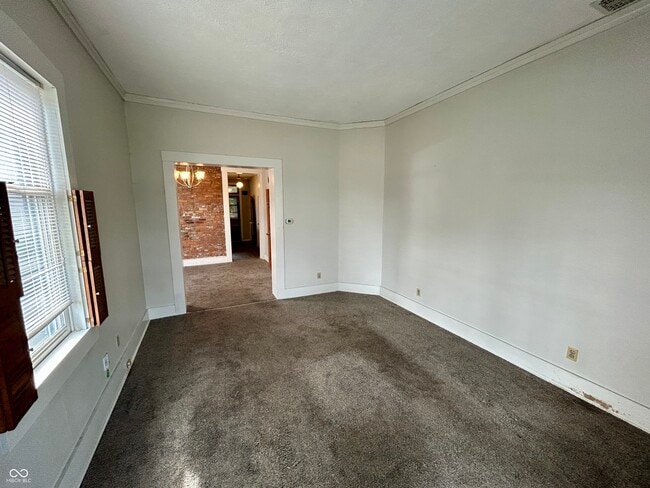 Building Photo - 639 Stevens St