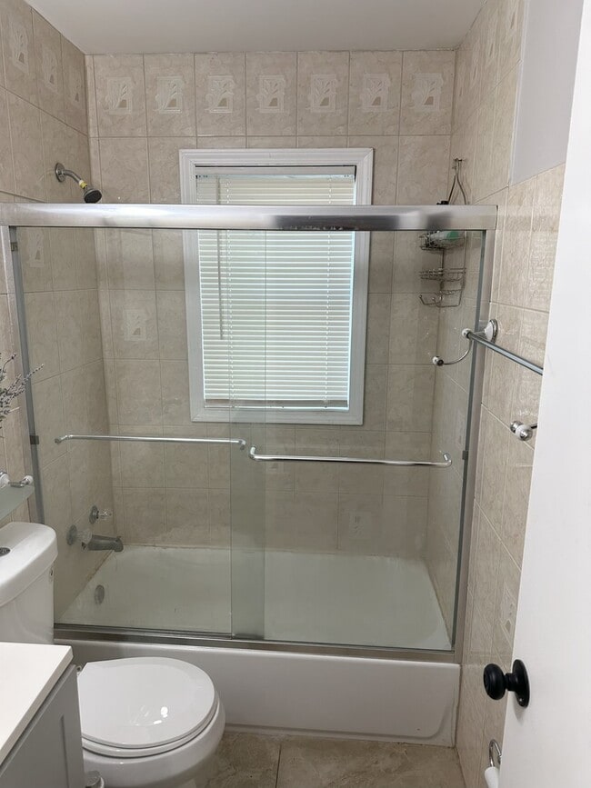 Building Photo - 700 Cumberland St