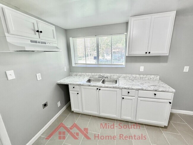 Building Photo - 2876 Cela Rd