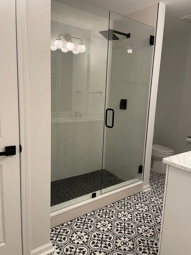 Building Photo - Spacious 2 Bedroom Luxury Condo with Pool Access – Wilmington, NC