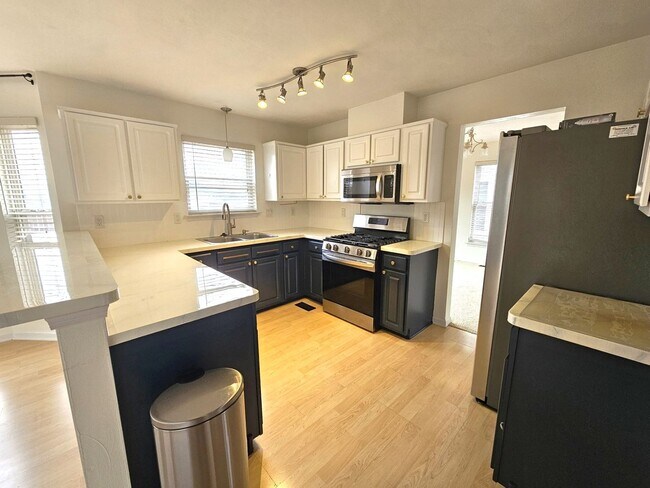 Building Photo - Ocean View East