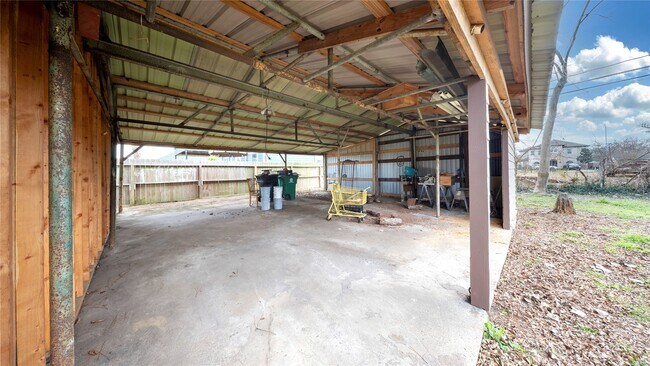 Building Photo - 8214 Peekskill Ln