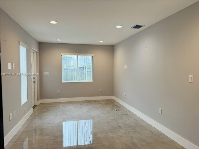 Building Photo - 1221 SW 76th Ct