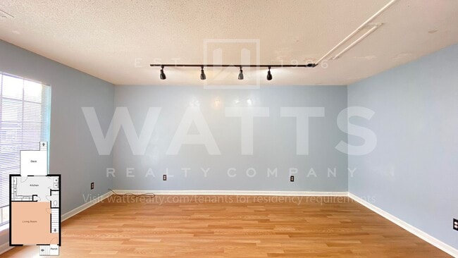 Building Photo - 2 Bedroom Southside Townhouse