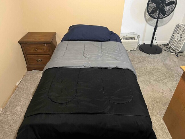 Building Photo - 315 Fetzner Rd