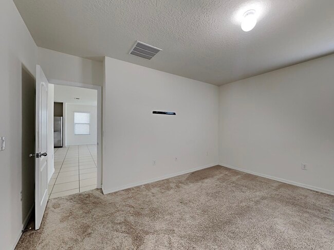 Building Photo - 320 Aberdeen Dr