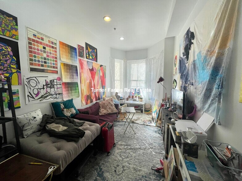 Building Photo - 243 Northampton St