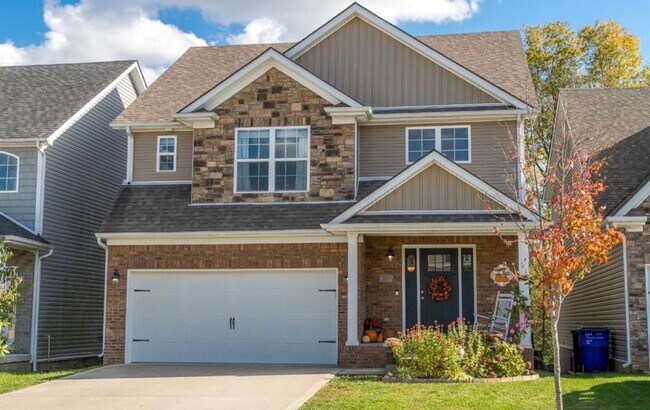 Primary Photo - Three bedroom with finished basement in Hamburg!