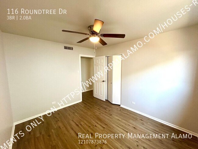 Building Photo - 116 Roundtree Dr-