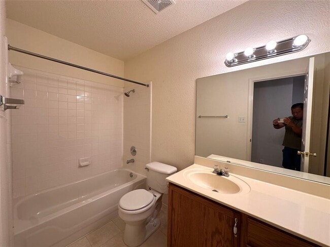 Building Photo - 6708 Bancroft Woods Dr