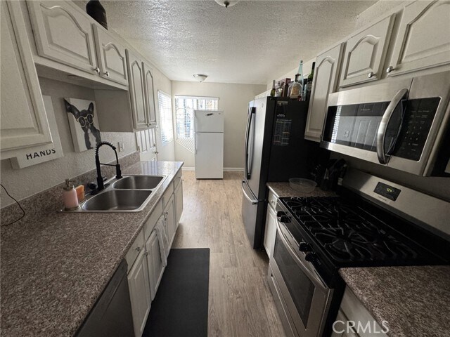 Building Photo - 5998 Mona Bell Ct