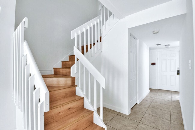 Building Photo - 3501 Magellan Cir