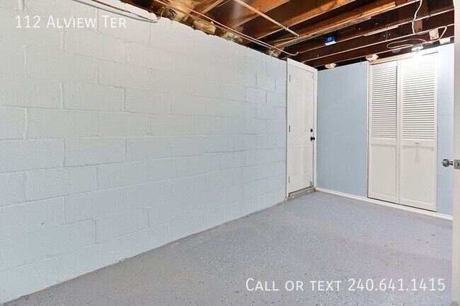Building Photo - 112 Alview Terrace