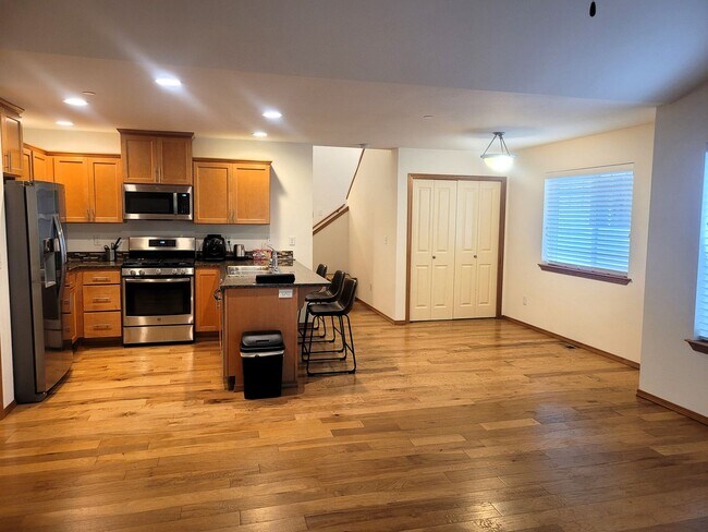 Building Photo - Three Bedroom House In Cordata - Kodiak