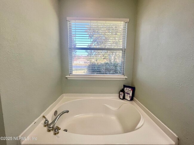Building Photo - 1607 Harvest Cove Dr