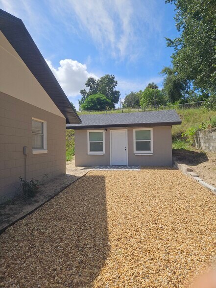 Building Photo - 733 E Minneola Ave