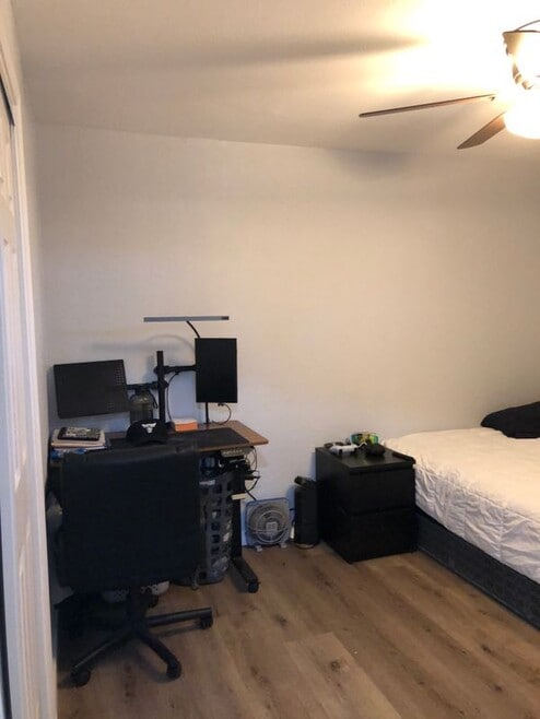 Building Photo - 503 S Sinclair Ave