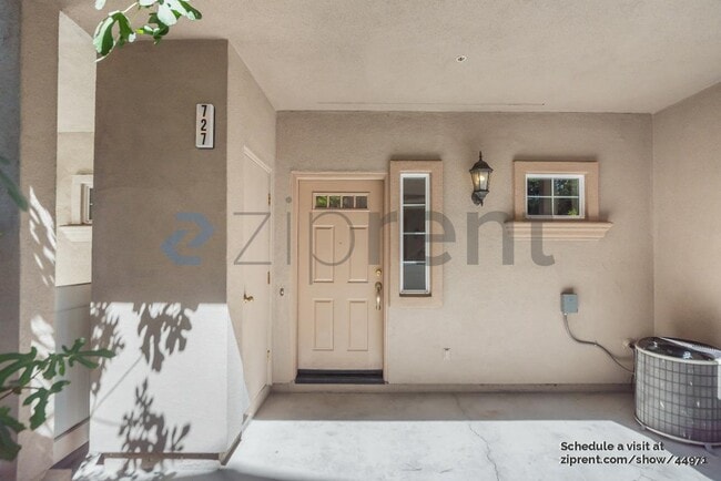 Building Photo - 727 Northrup St