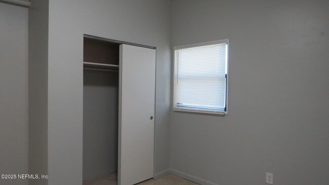 Building Photo - 7039 Cotillion Rd N