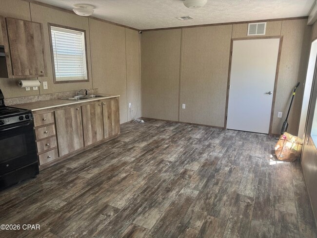 Building Photo - 7640 Liberty Ave