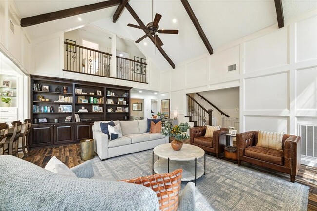 Building Photo - 6503 Hickorycrest Dr