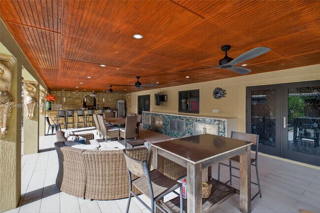 Building Photo - Southwest 127th Avenue, Miami, FL 33175 - 3 BR 2.5 BA single-family home