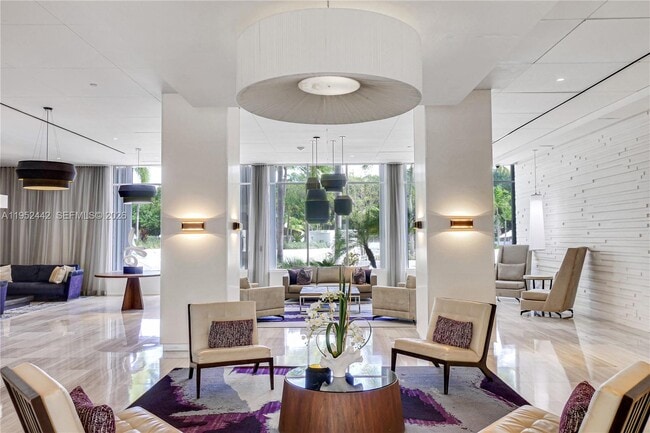 Building Photo - 100 Bayview Dr