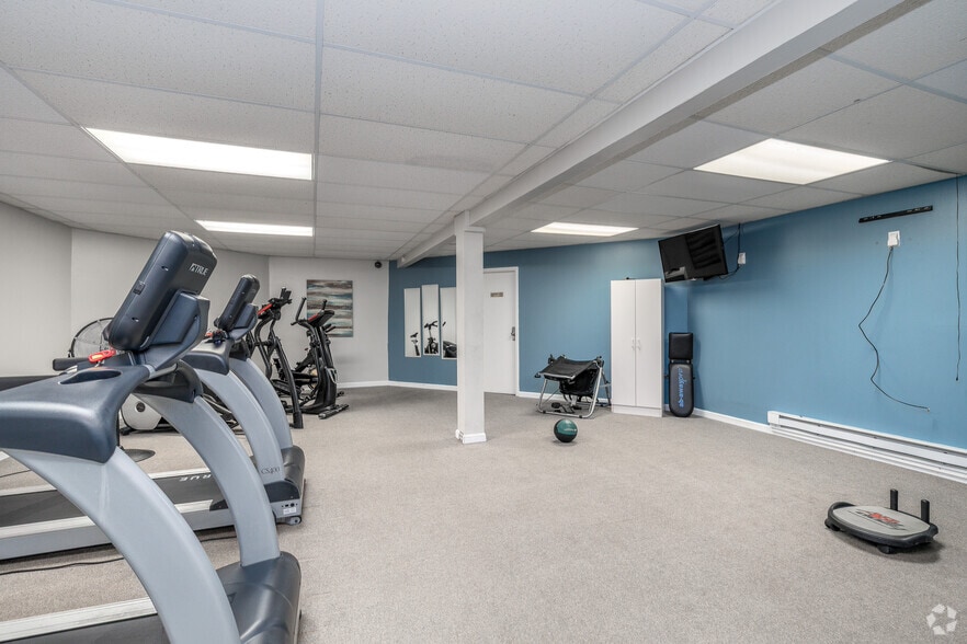 Fitness Center - Clarendon Heights