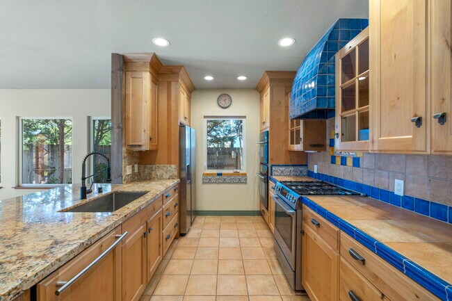 Kitchen - 2100 Brittany Meadows Dr