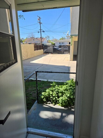 Building Photo - 5723 Fair Ave