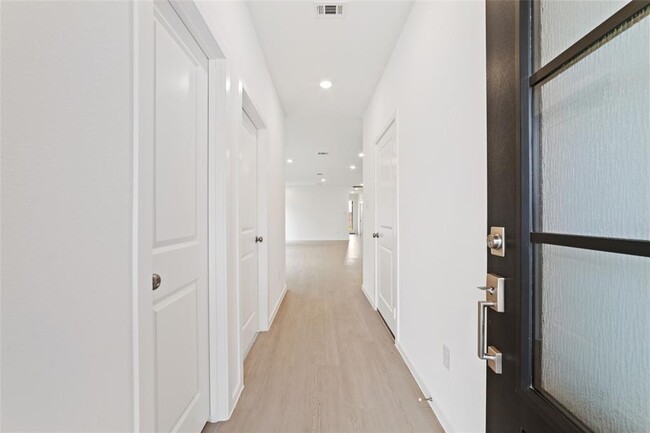 Building Photo - 6422 Orchid Bch Dr