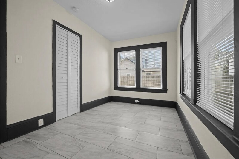 Building Photo - 2923 Rosselle St