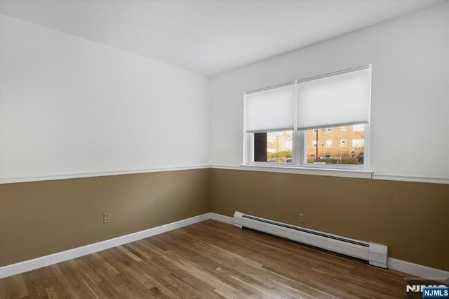 Building Photo - 53 Regency