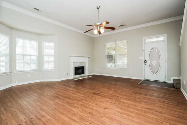 Building Photo - 743 Patriot's Point St