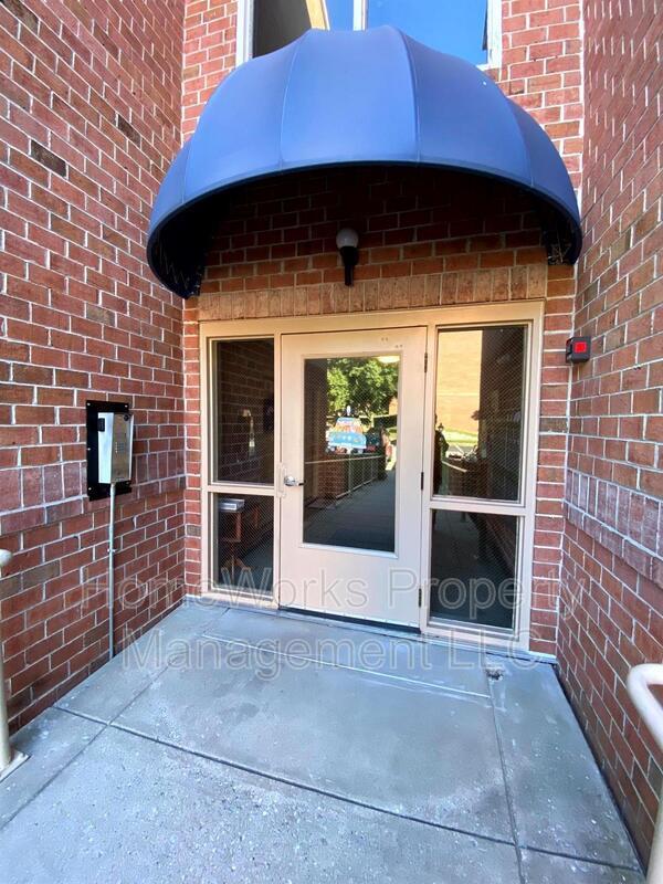 Building Photo - 3800 Meghan Dr